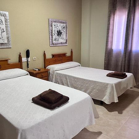 Hotel Don Juan Puente De Genave ภายนอก รูปภาพ