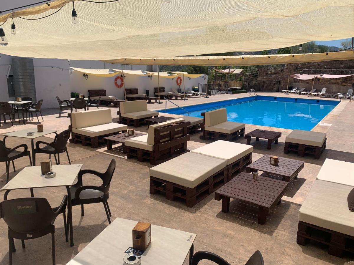Hotel Don Juan Puente De Genave ภายนอก รูปภาพ