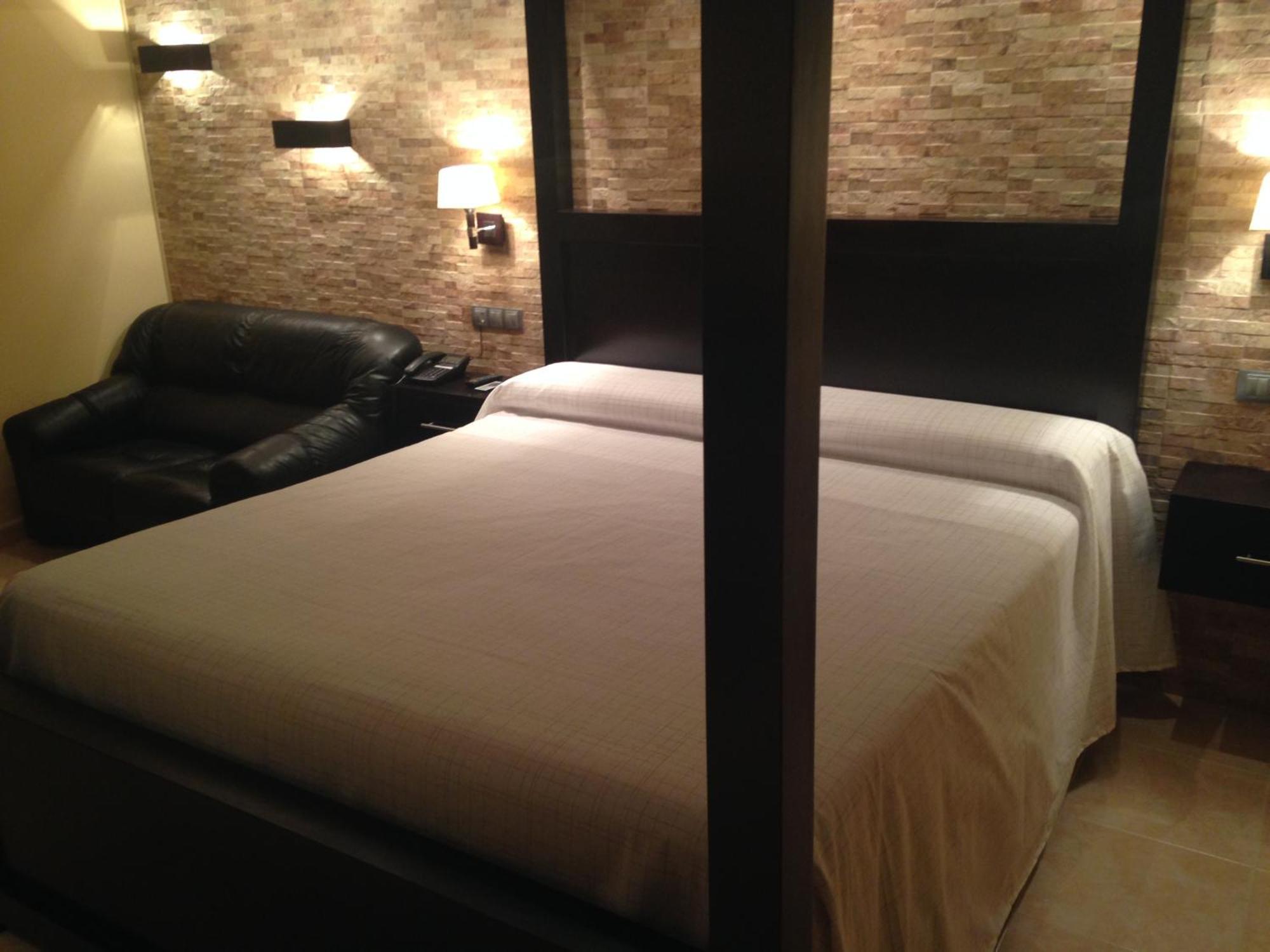 Hotel Don Juan Puente De Genave ห้อง รูปภาพ