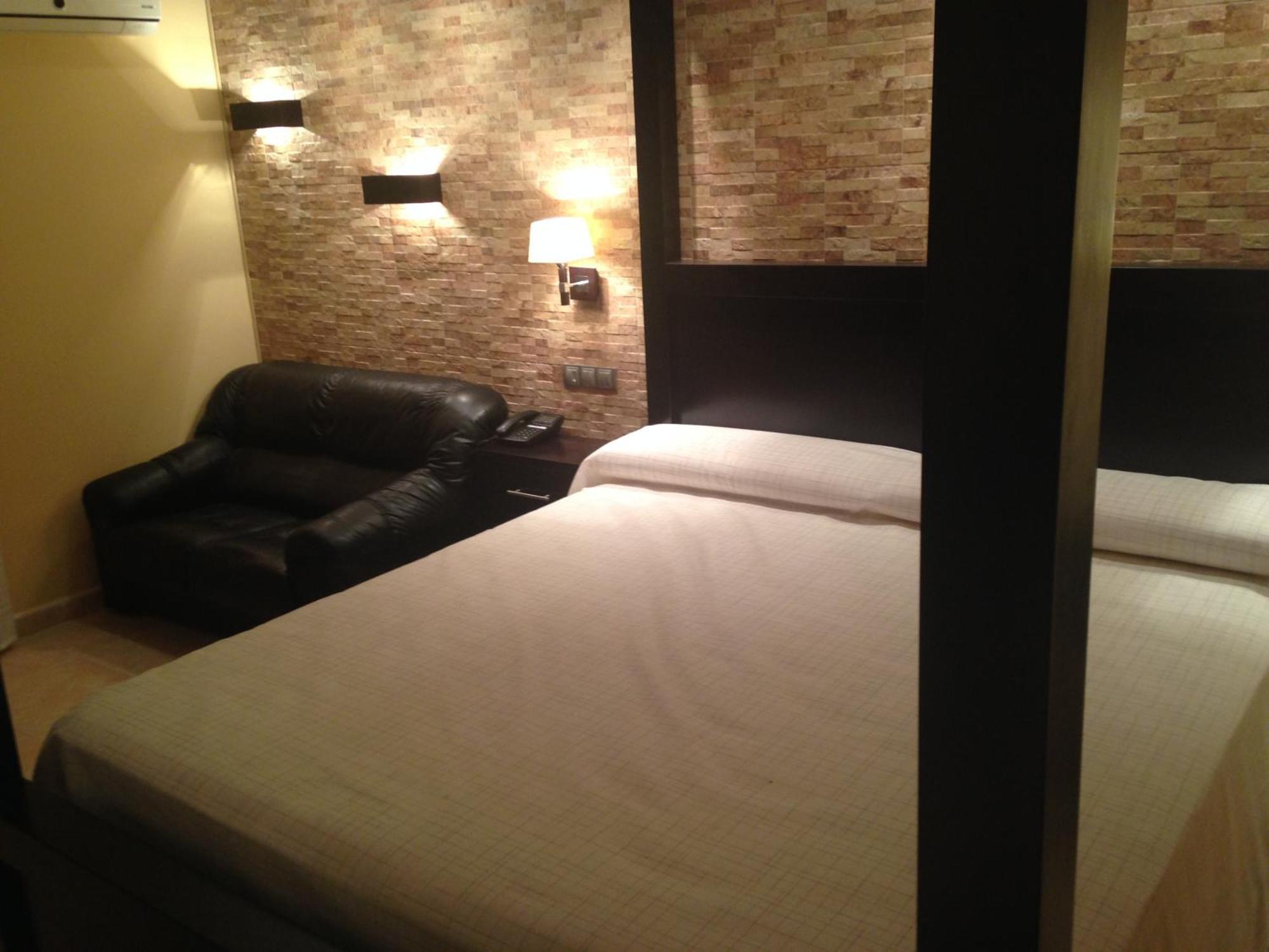 Hotel Don Juan Puente De Genave ห้อง รูปภาพ