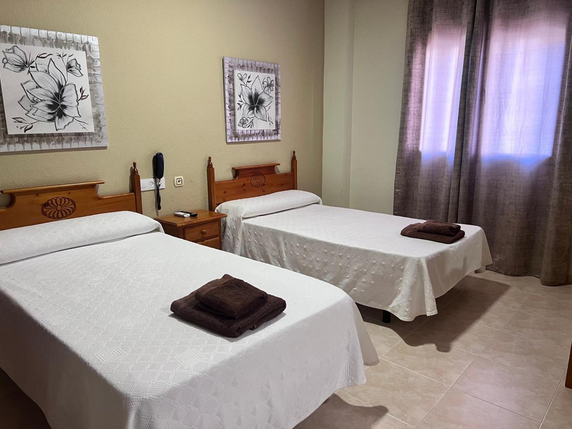 Hotel Don Juan Puente De Genave ภายนอก รูปภาพ