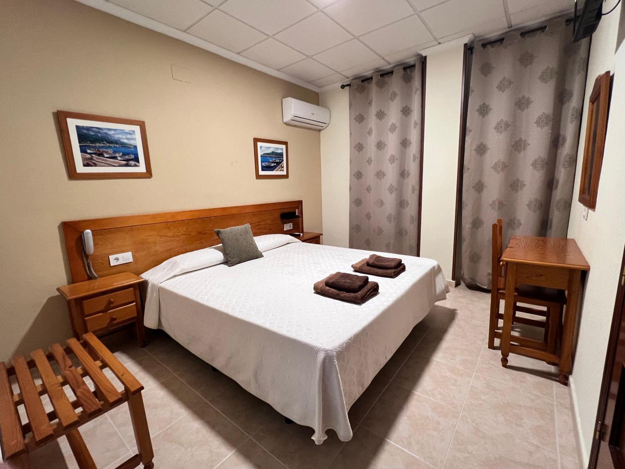 Hotel Don Juan Puente De Genave ภายนอก รูปภาพ