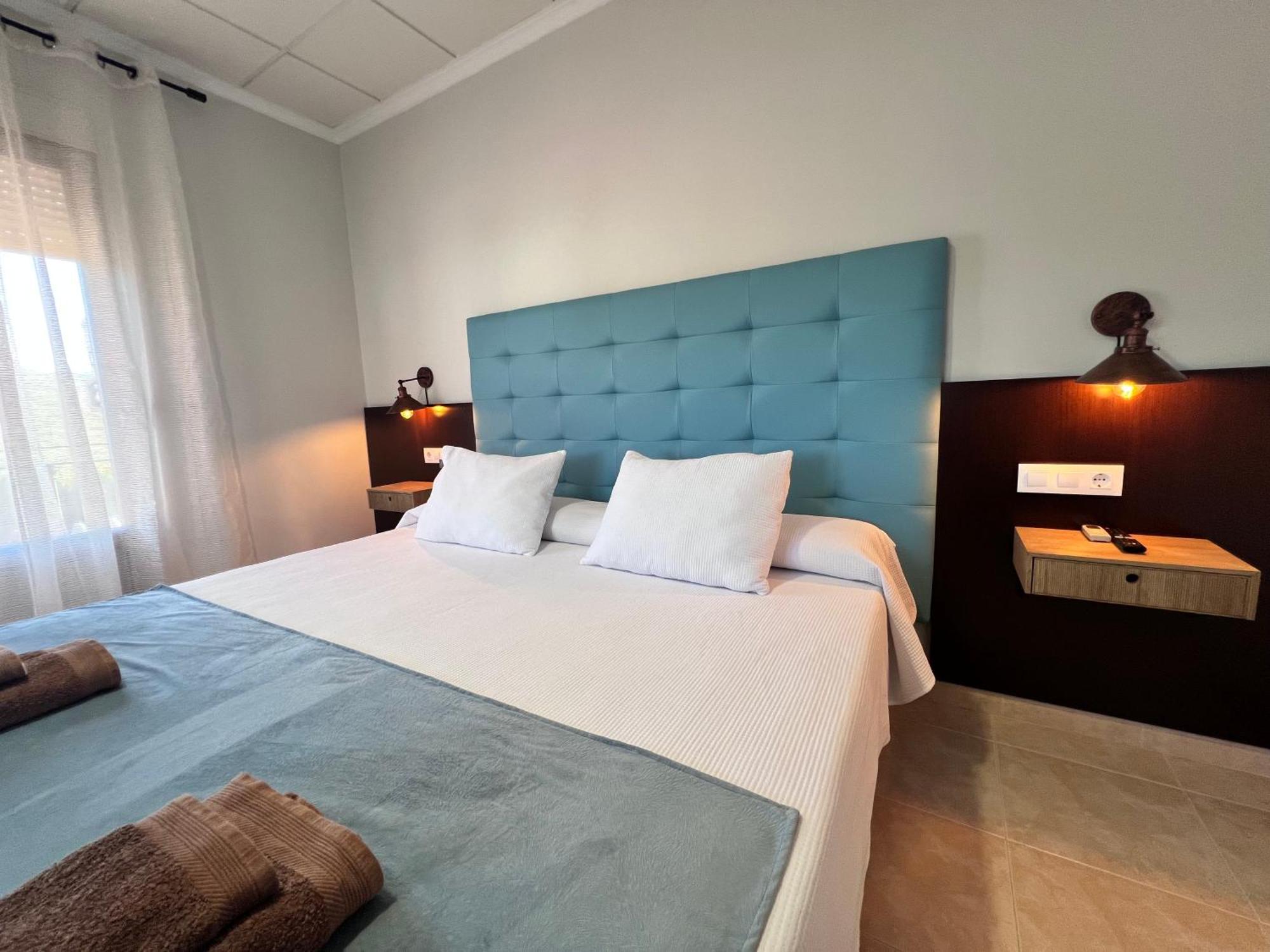 Hotel Don Juan Puente De Genave ภายนอก รูปภาพ