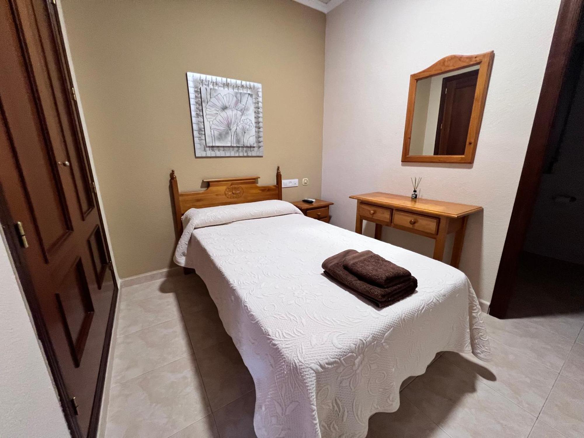 Hotel Don Juan Puente De Genave ภายนอก รูปภาพ
