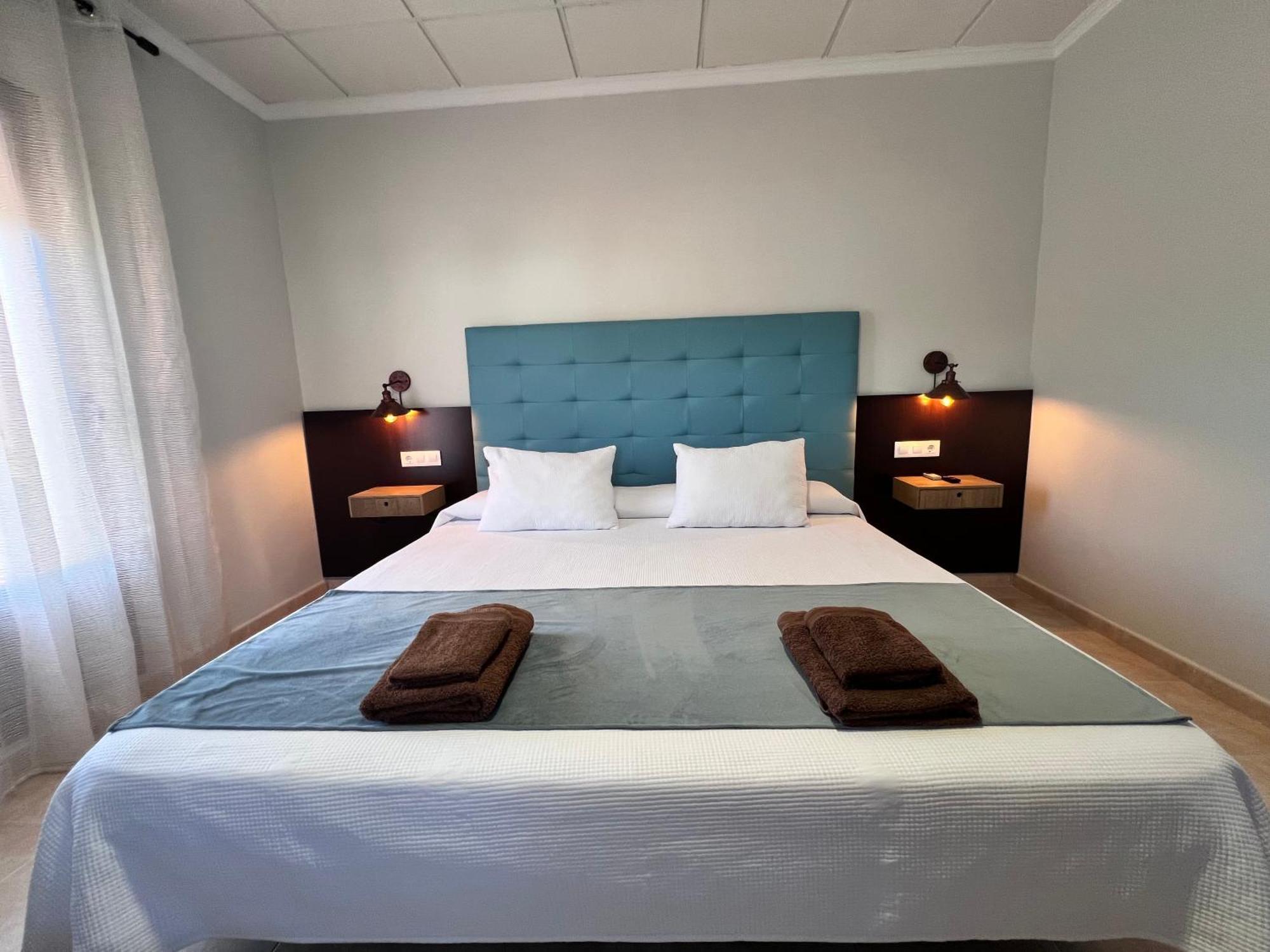 Hotel Don Juan Puente De Genave ภายนอก รูปภาพ