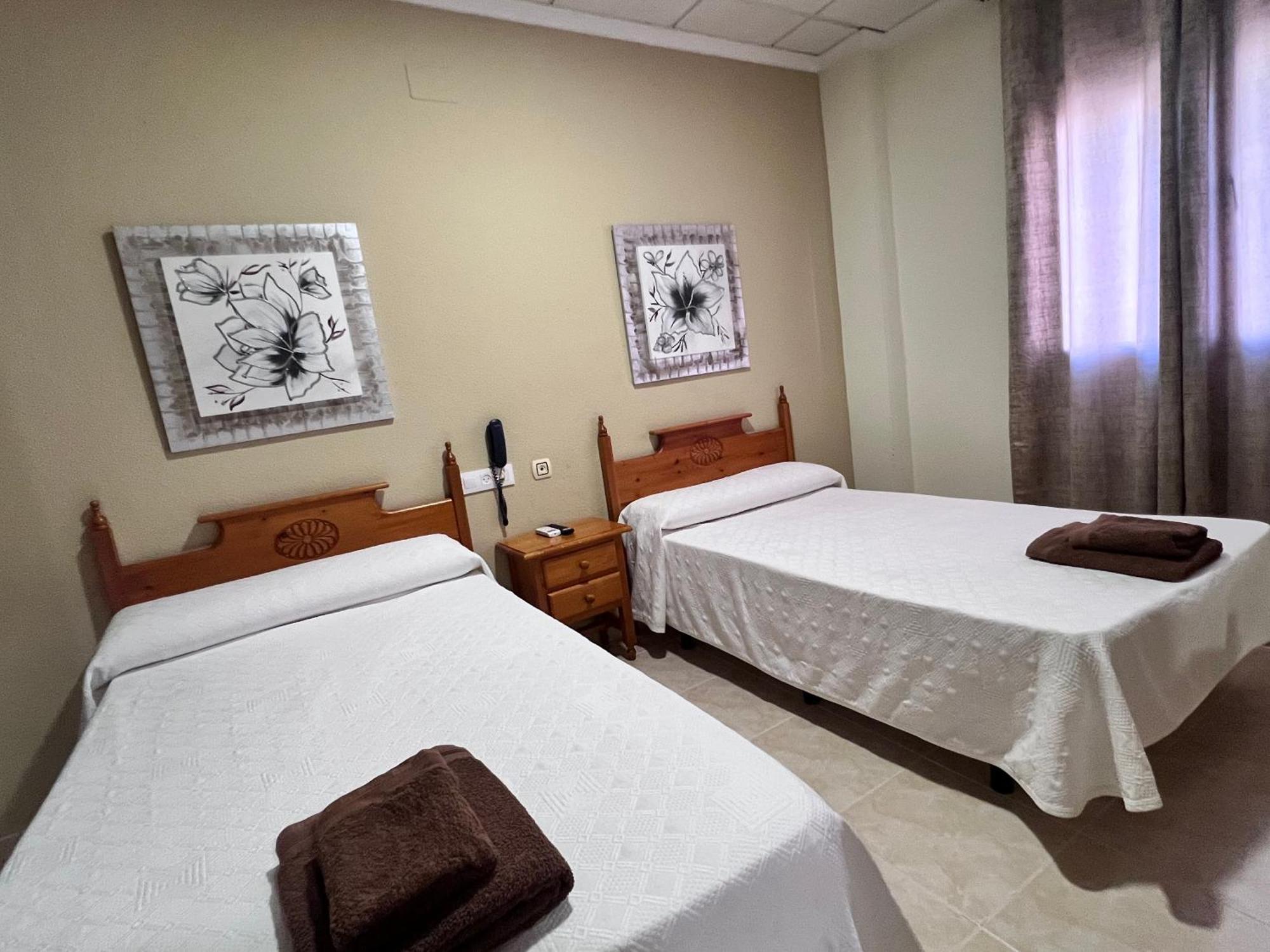 Hotel Don Juan Puente De Genave ภายนอก รูปภาพ