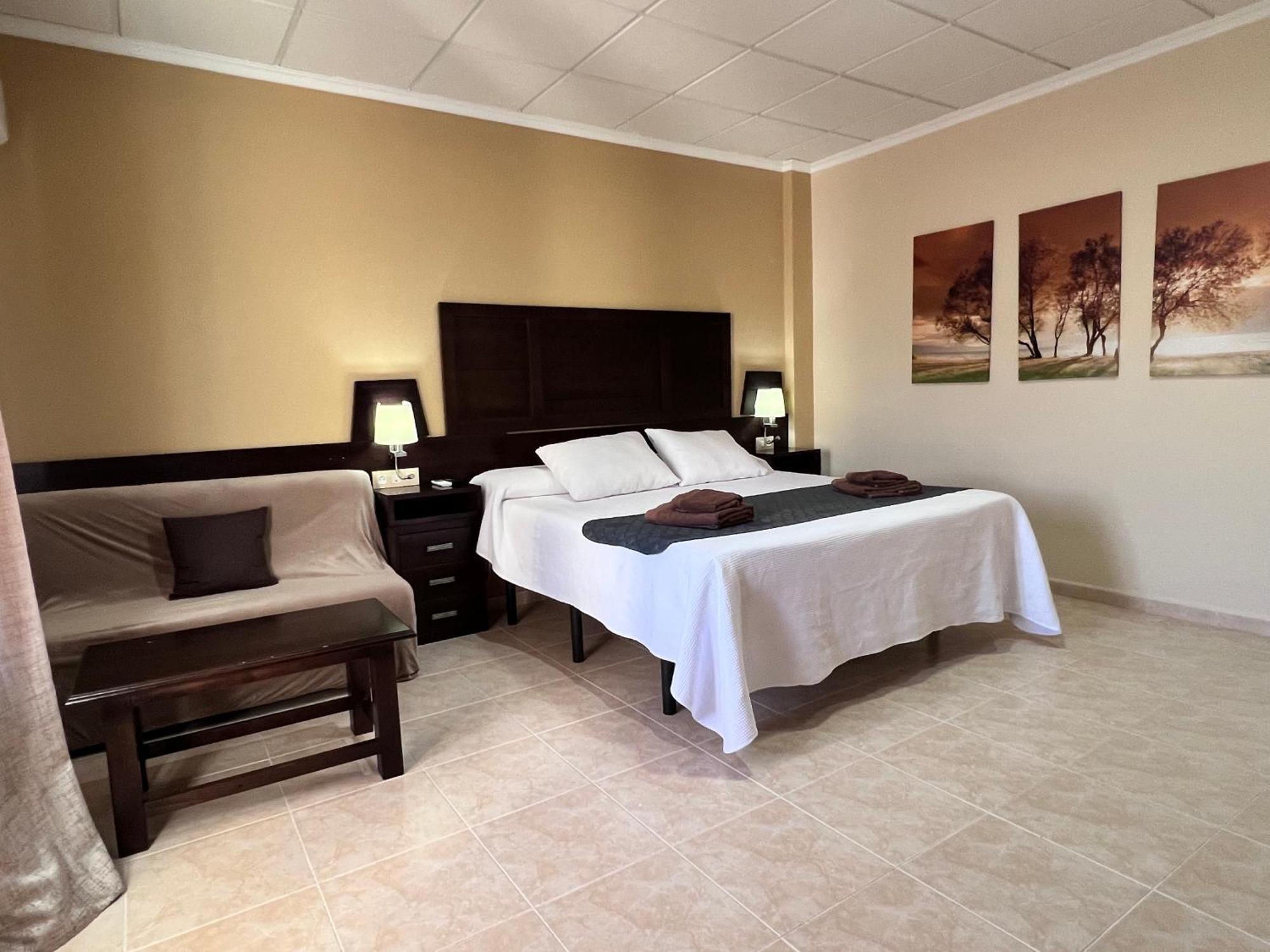 Hotel Don Juan Puente De Genave ภายนอก รูปภาพ