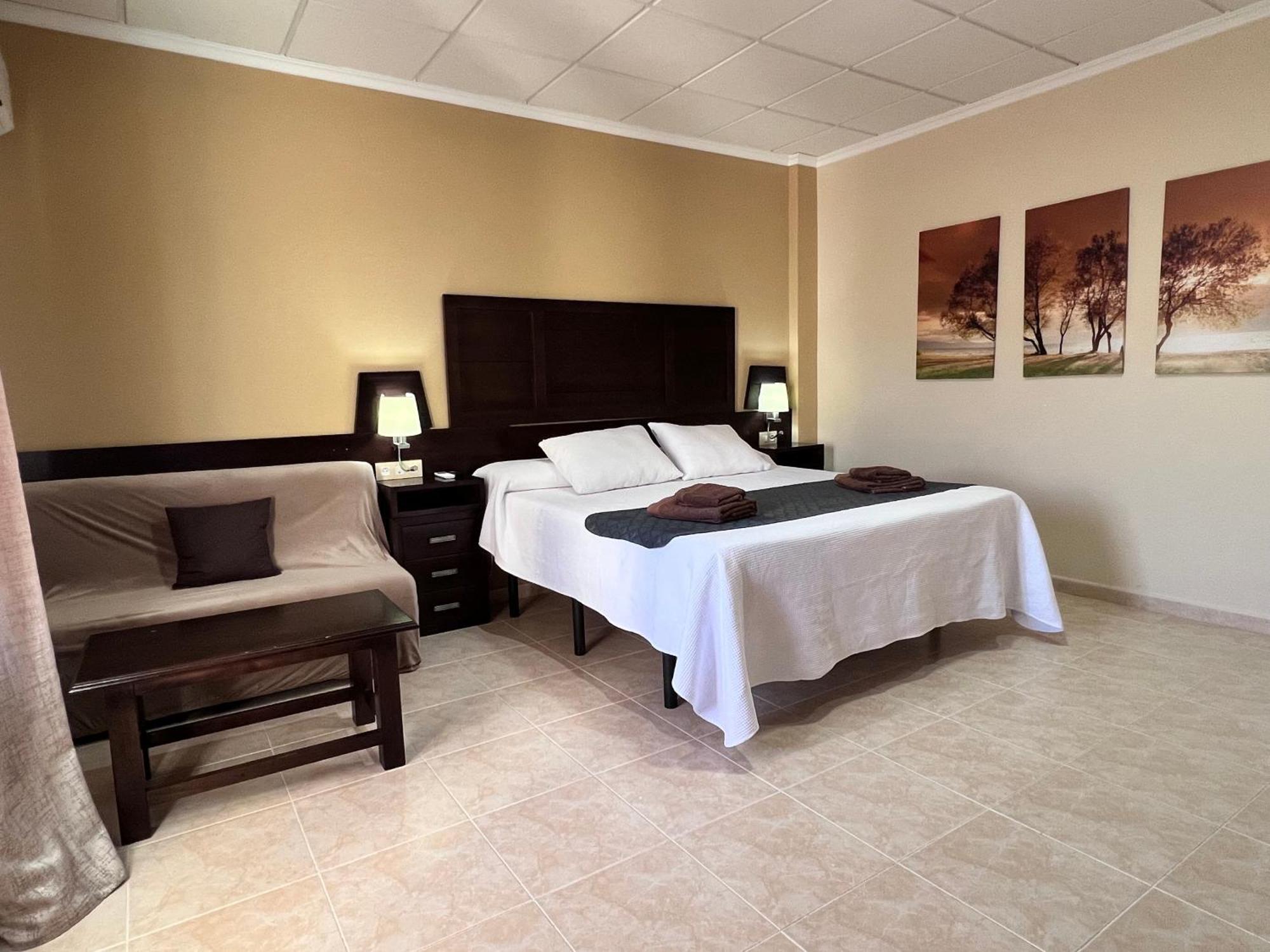 Hotel Don Juan Puente De Genave ภายนอก รูปภาพ