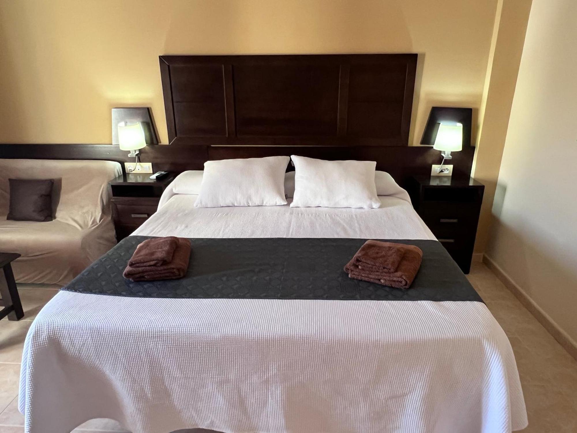 Hotel Don Juan Puente De Genave ภายนอก รูปภาพ